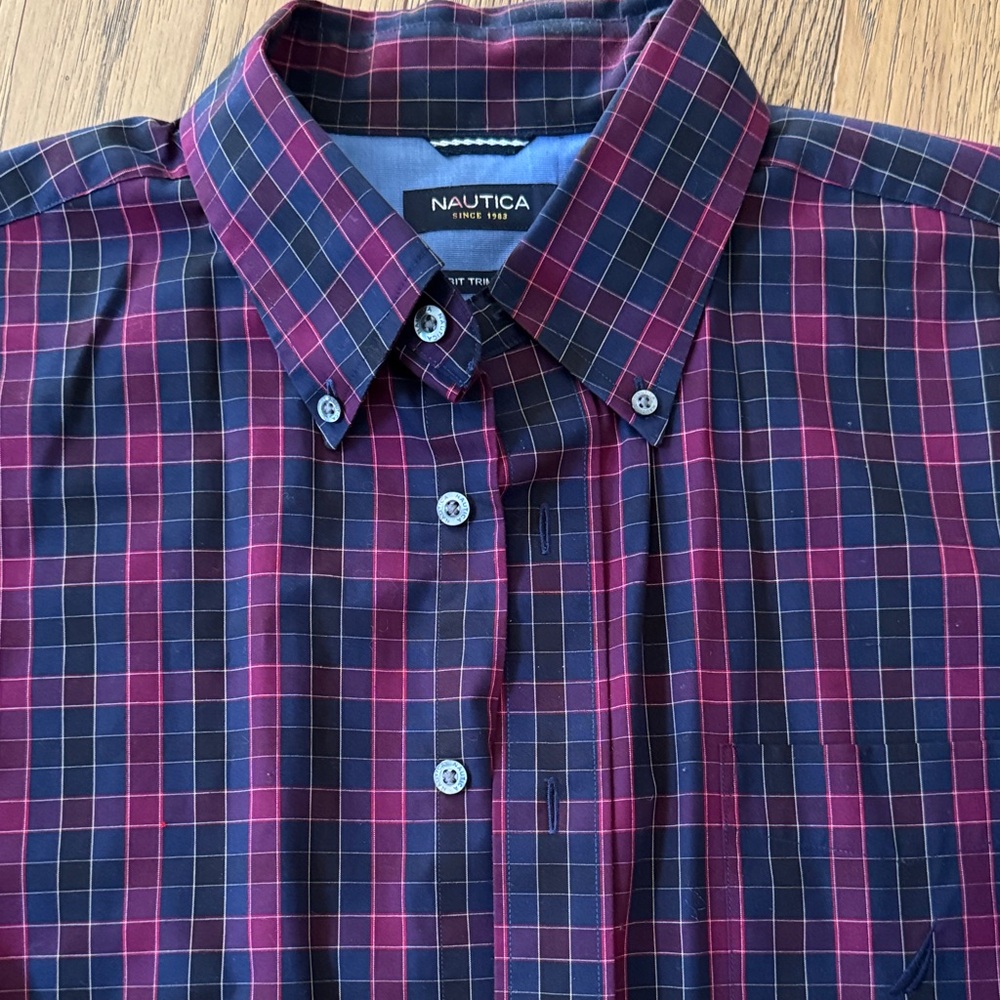 Nautica Men's Navy & Burgundy Plaid Button-Down Shirt